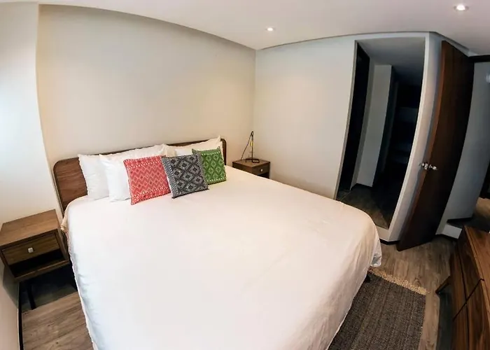 Renovated, Modern And Cozy Condesa Apt On Amsterdam Ave