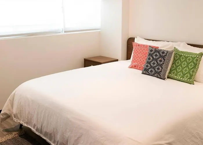 Renovated, Modern And Cozy Condesa Apt On Amsterdam Ave * Mexico City